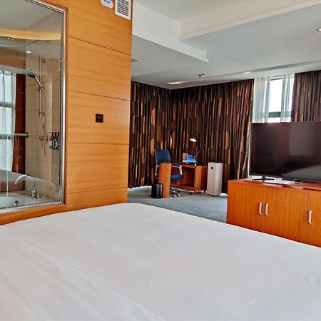Holiday Inn Express Beijing Huacai By Ihg Exteriör bild