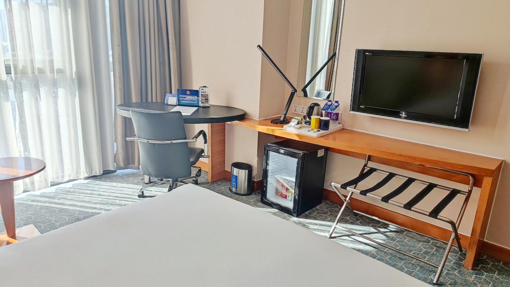 Holiday Inn Express Beijing Huacai By Ihg Exteriör bild